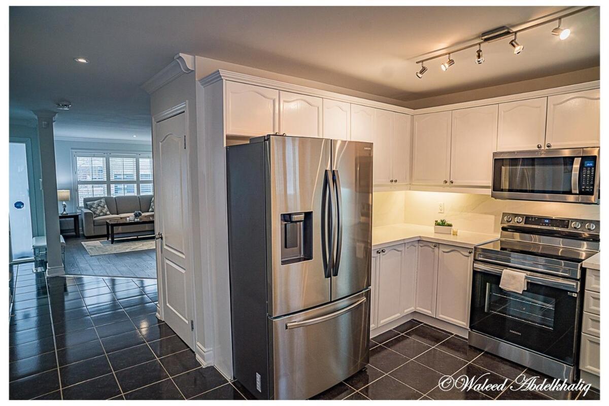 Sunroom House - 4 Bedrooms Mississauga Ngoại thất bức ảnh