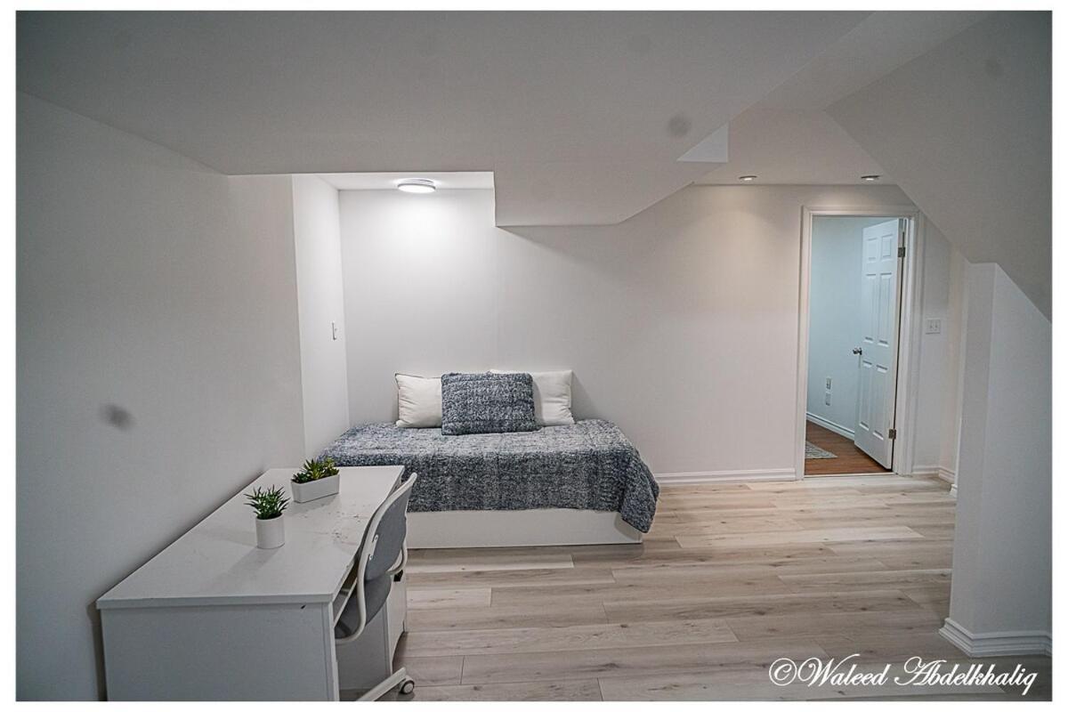 Sunroom House - 4 Bedrooms Mississauga Ngoại thất bức ảnh